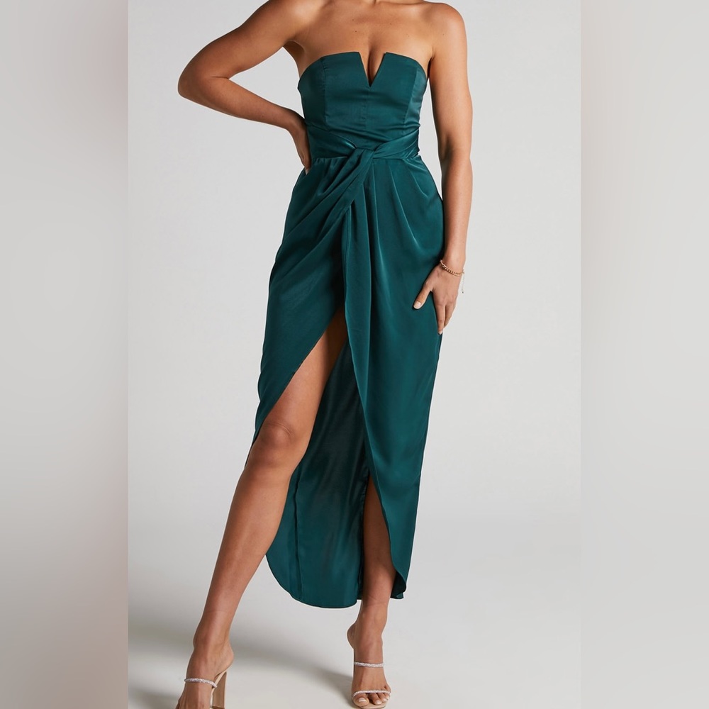 Brand New! Showpo Hunter Green Formal Dress - never worn!